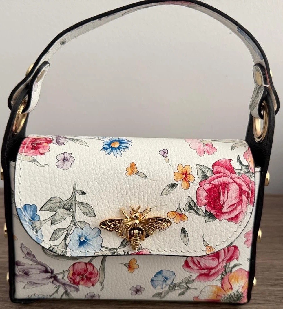 New Vera Pelle Genuine Italian Leather Bee Clasp Floral Crossbody Bag Made Italy New Vera Pelle Genuine Italian Leather Bee Clasp Floral Crossbody Bag Made Italy