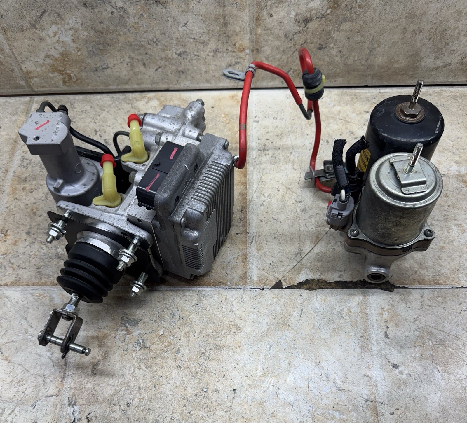✅ TESTED 11-14 Lexus CT200h ABS Pump Module Anti Lock Brake Booster 47210-76040 ✅ TESTED 11-14 Lexus CT200h ABS Pump Module Anti Lock Brake Booster 47210-76040