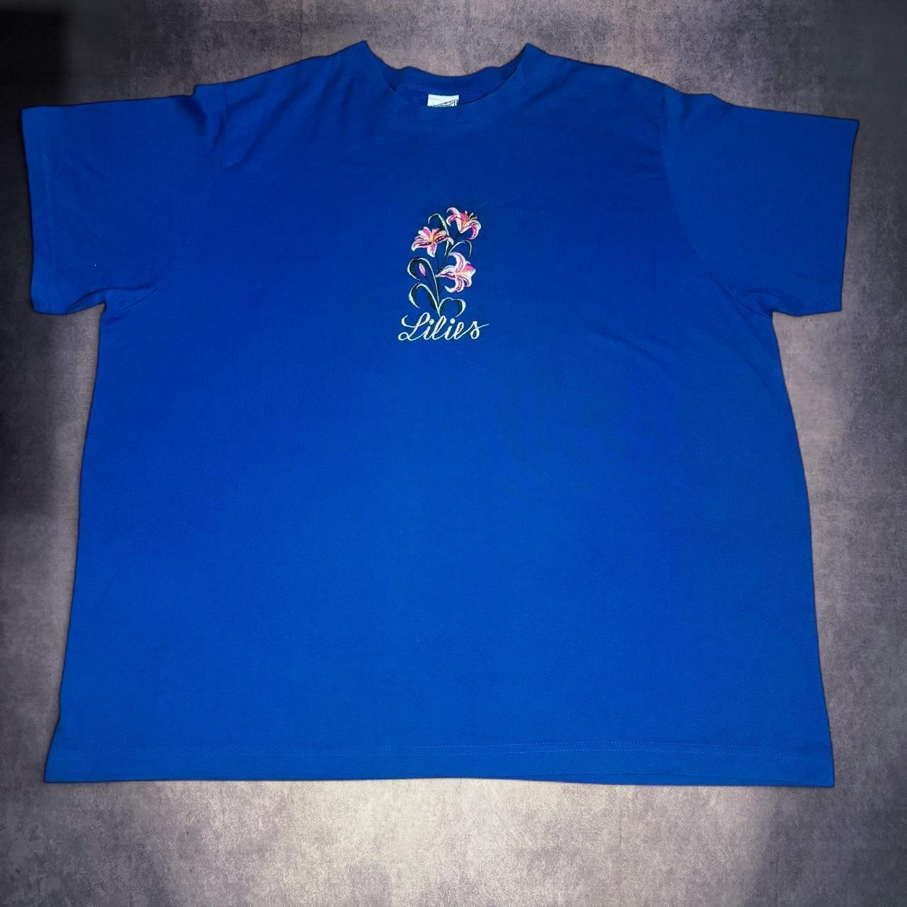 Rare Vintage 90s Blue Lily Embroidered Tee with pink lilies Rare Vintage 90s Blue Lily Embroidered Tee with pink lilies