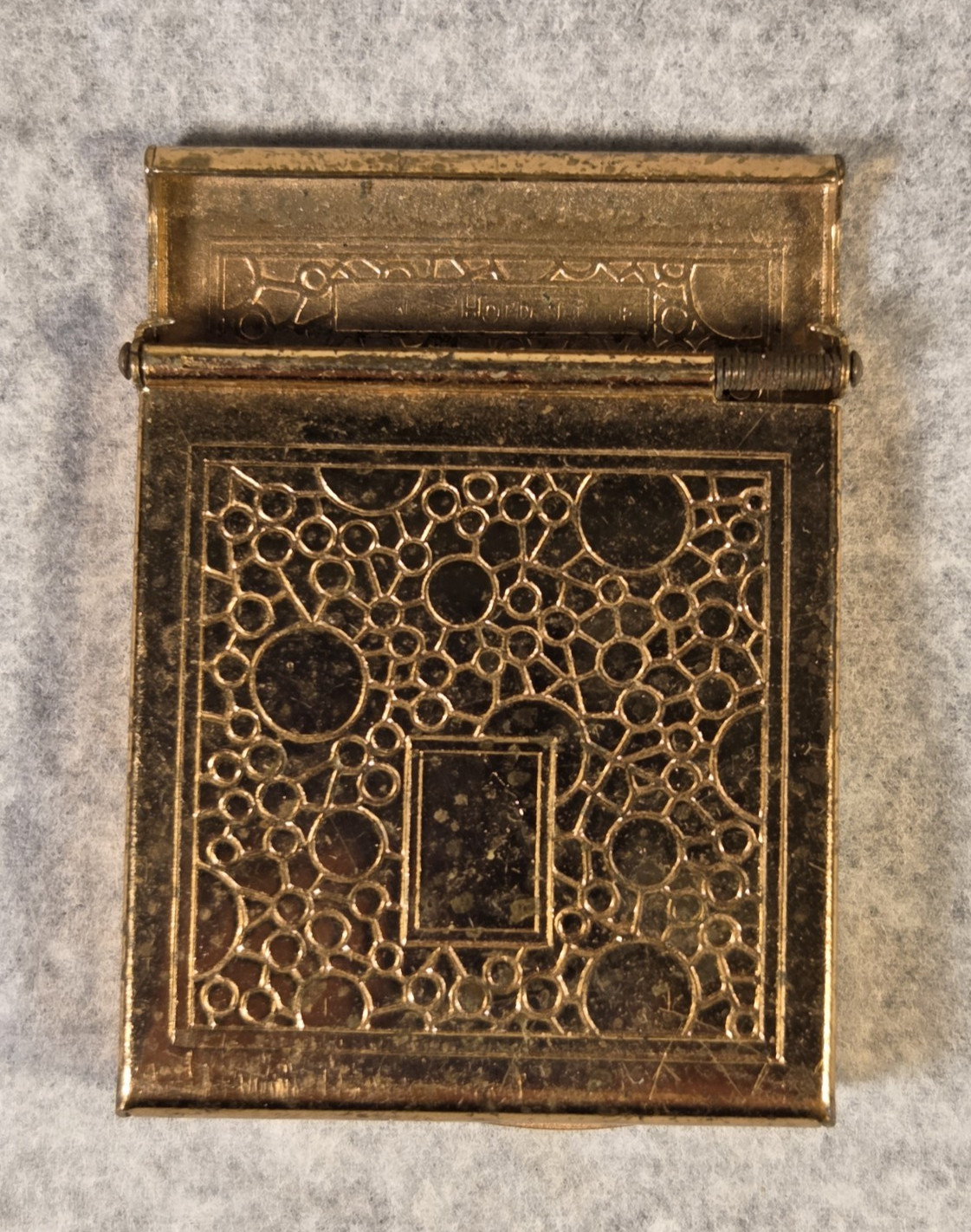 Vtg Jemco HOLD-A-LITE Brass Matchbook Holder Case Art Deco 1930s Tobaccoriana Vtg Jemco HOLD-A-LITE Brass Matchbook Holder Case Art Deco 1930s Tobaccoriana