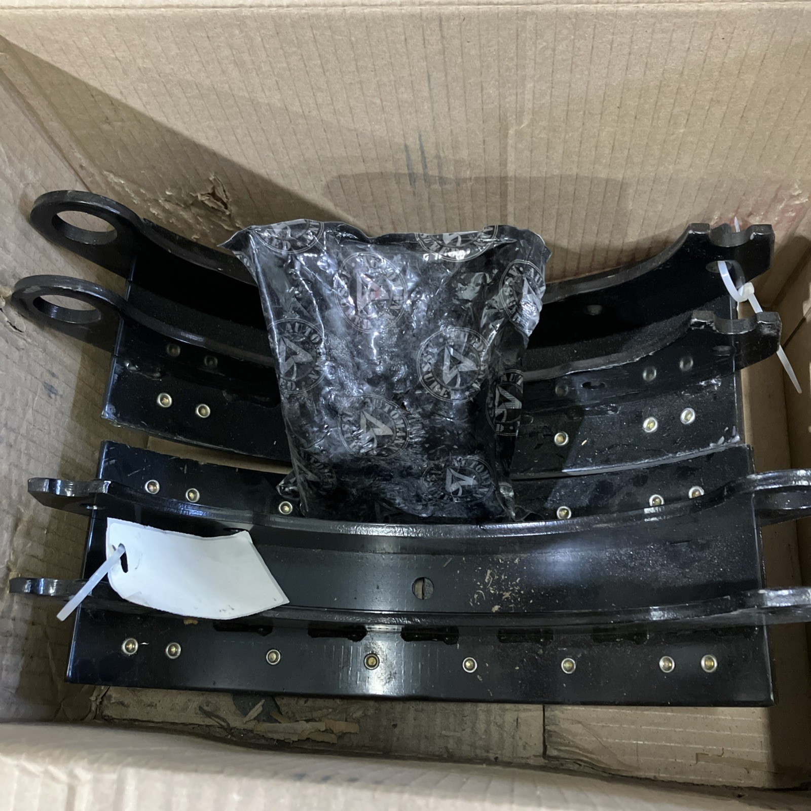 84175754 Case IH Titan FLX Rear Brake Shoes 84175754 Case IH Titan FLX Rear Brake Shoes