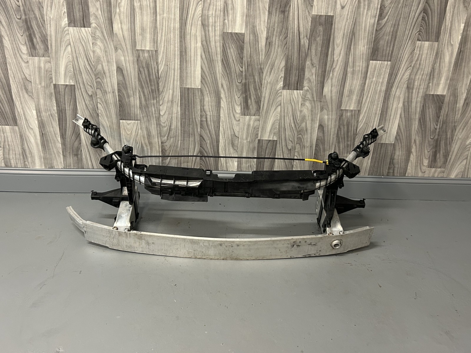 MERCEDES X156 GLA250 FRONT REINFORCEMENT BAR & RADIATOR CORE SUPPORT OEM (14_19)