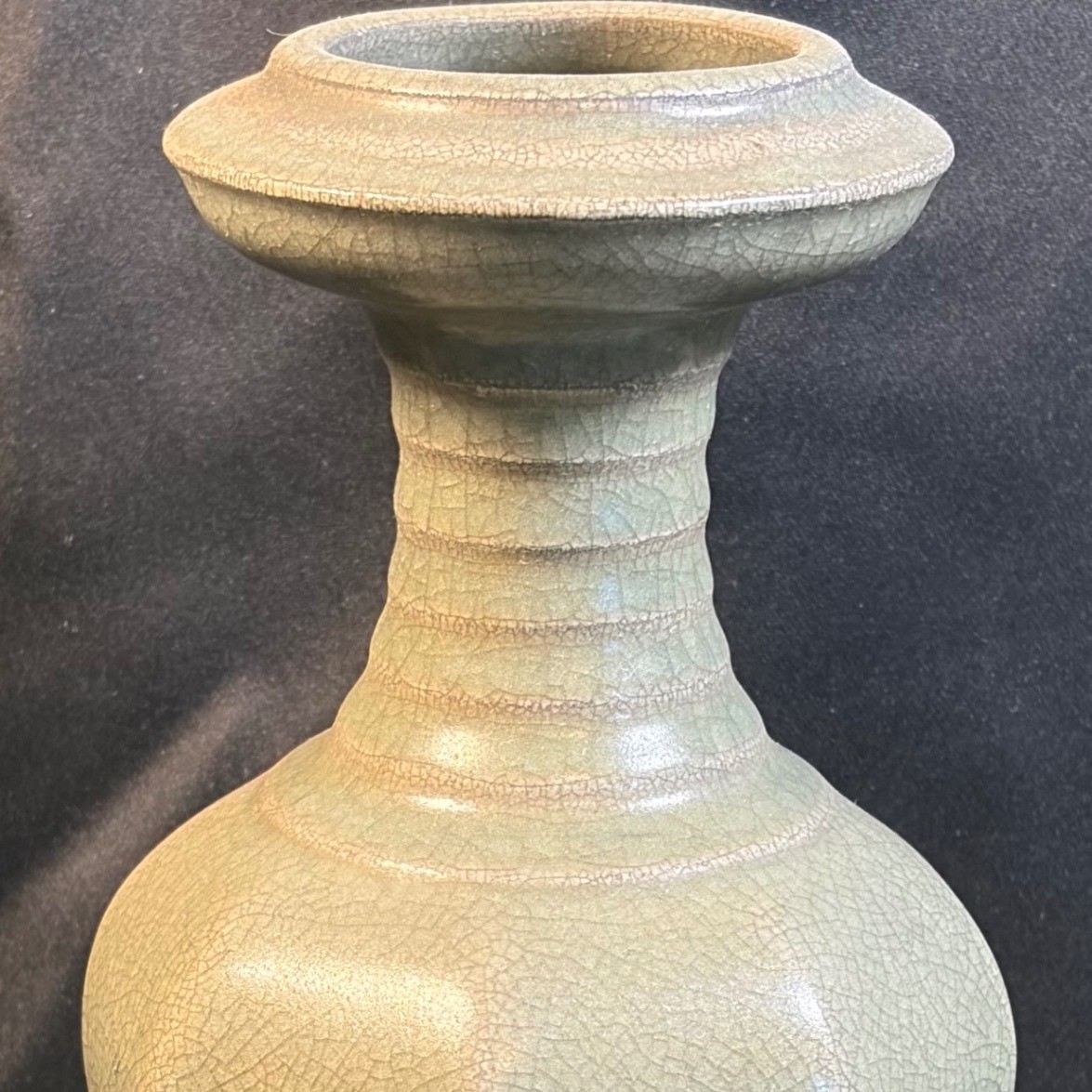 Chinese Ge Guan Style Crackle Glaze Octagonal Vase Republic Late Qing Celadon