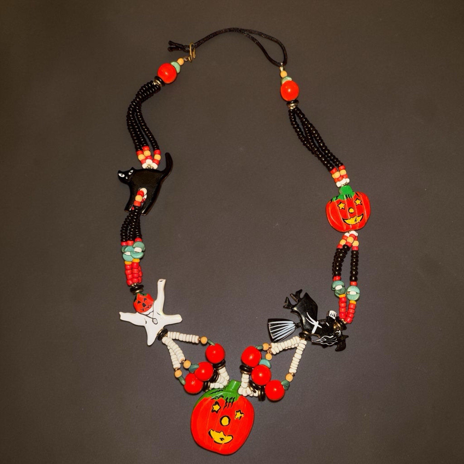 Vintage Barbara Ryan Halloween Charm Necklace - Artisan Made - 🎃🎃🎃 Vintage Barbara Ryan Halloween Charm Necklace - Artisan Made - 🎃🎃🎃