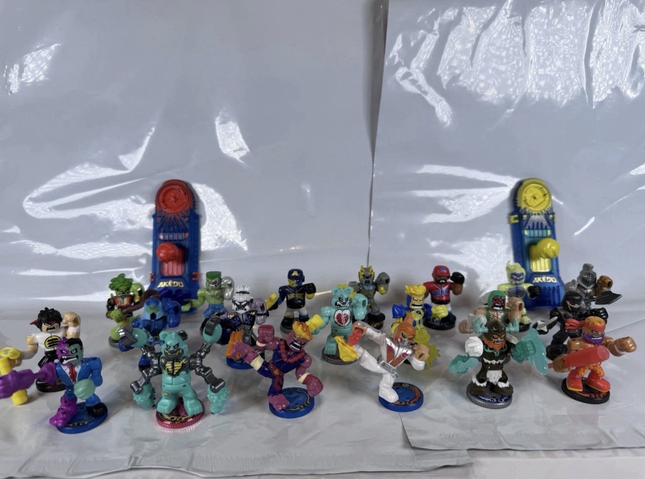 Legends Of Akedo MEGA Savings Starter Set Lot - 20 Figures - Great For Kids