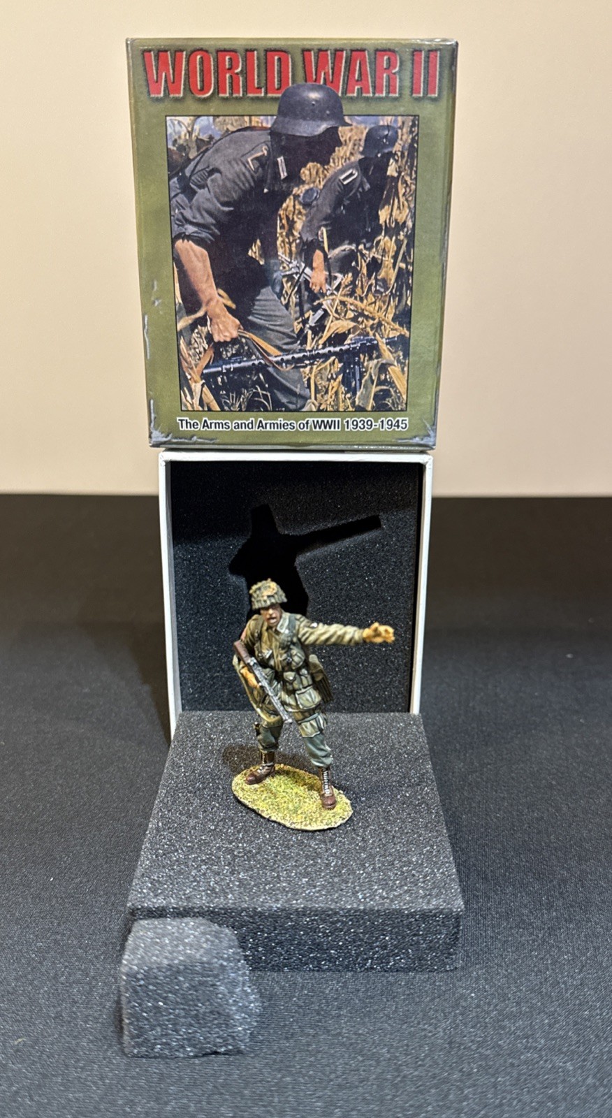 First Legion World War 2 WW2 NOR001 US 101st Airborne Captain Thompson Figure First Legion World War 2 WW2 NOR001 US 101st Airborne Captain Thompson Figure