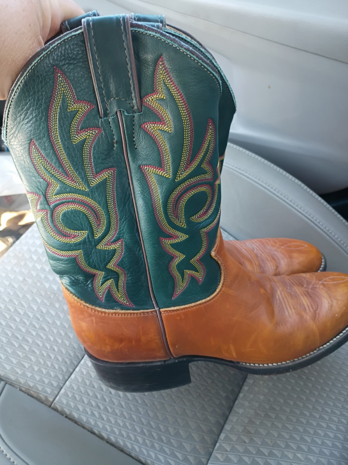 Justin Leather Boots. Preowned. Size 9.5 D Brown / Green 3031