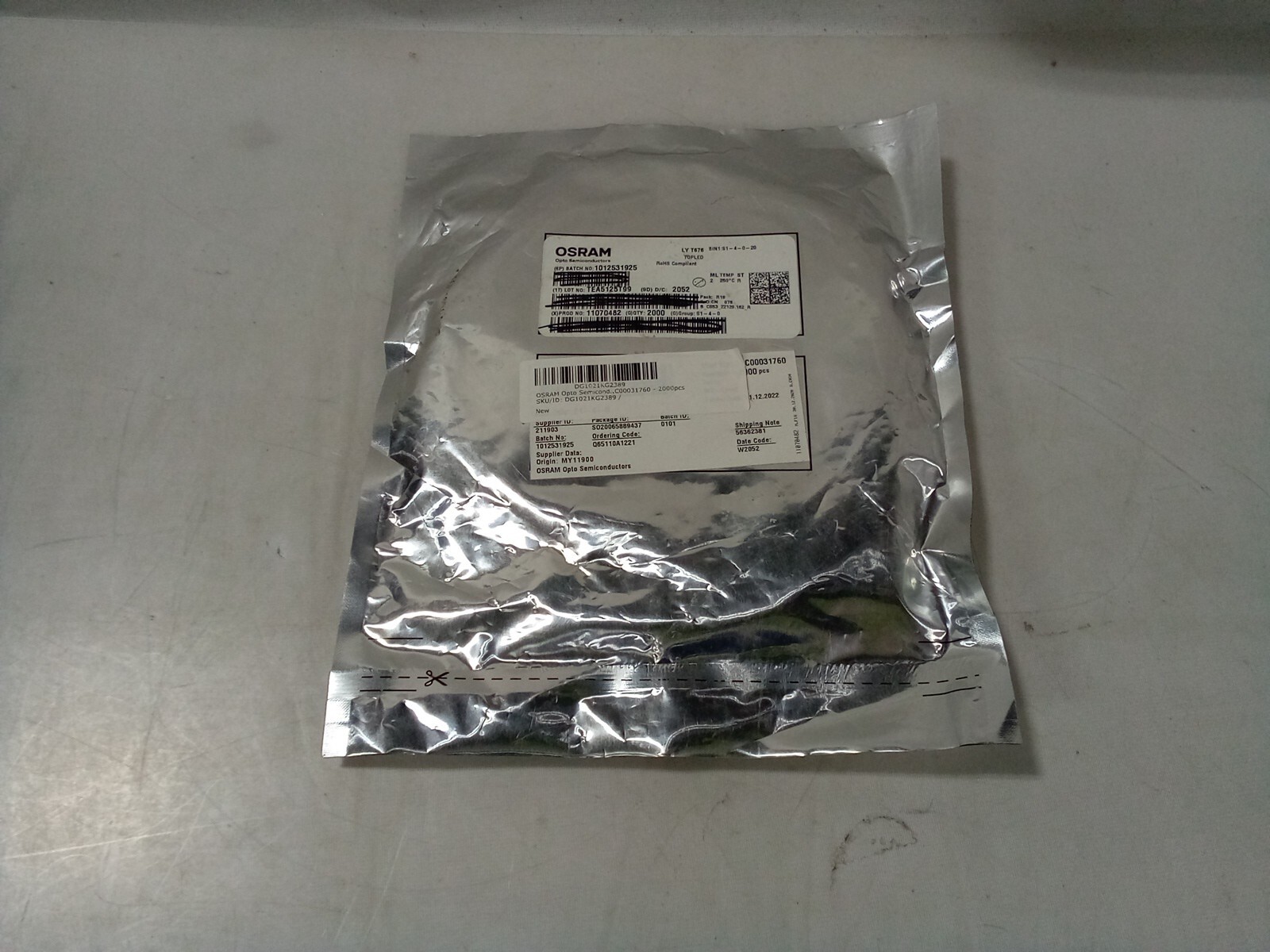 OSRAM Opto Semiconductor A2C00031760 - 2000pcs OSRAM Opto Semiconductor A2C00031760 - 2000pcs