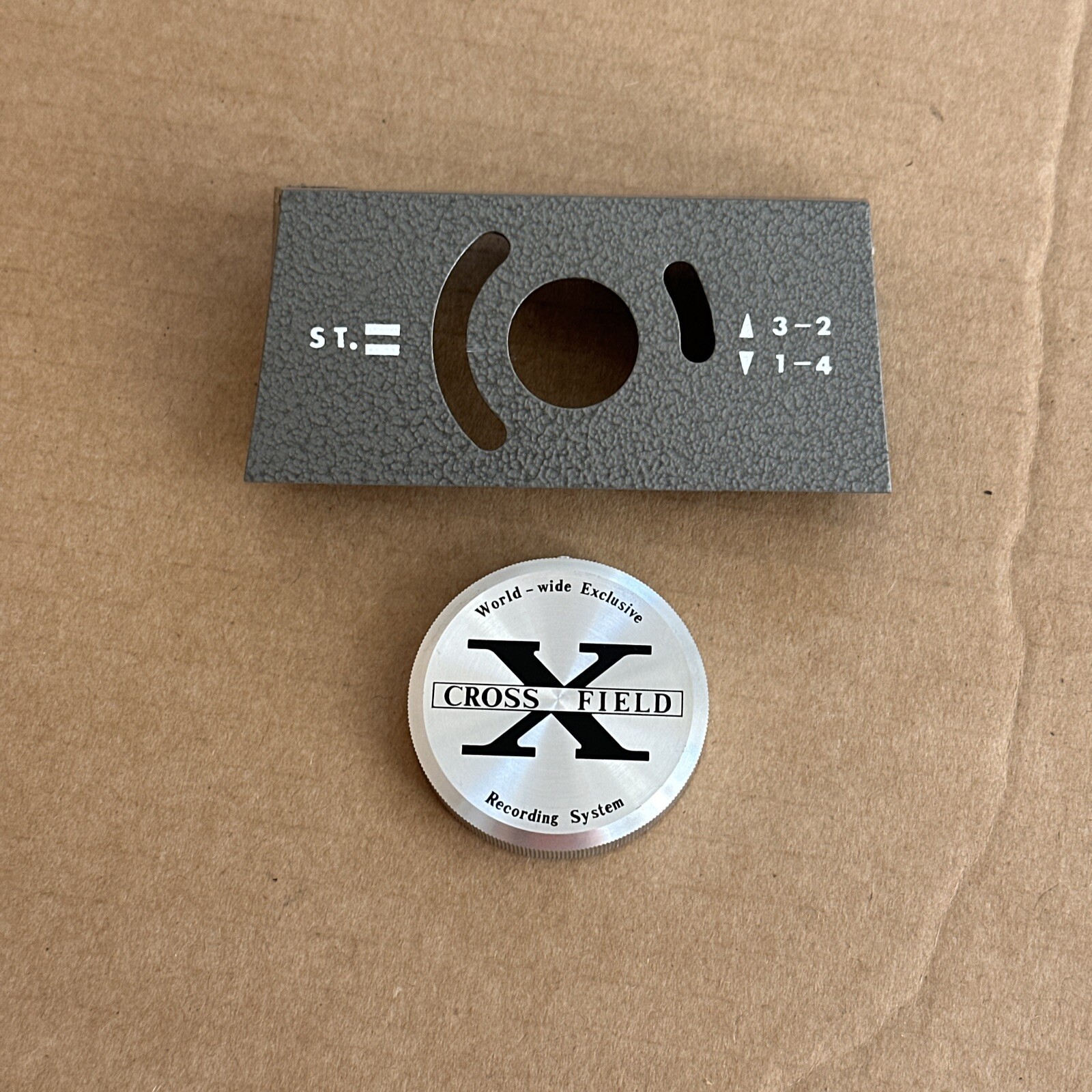 Original Akai X-1800SD Used Replacement Part Upper Head Cover Plate w/ Screw Original Akai X-1800SD Used Replacement Part Upper Head Cover Plate w/ Screw
