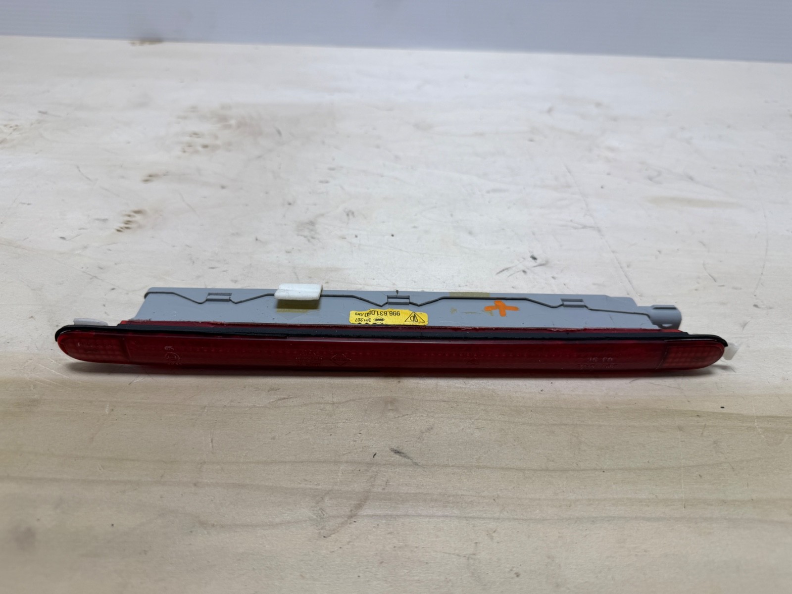 99-05 Porsche 911 996 986 High Mounted Brake Stop Light Lamp OEM 99663105000 99-05 Porsche 911 996 986 High Mounted Brake Stop Light Lamp OEM 99663105000