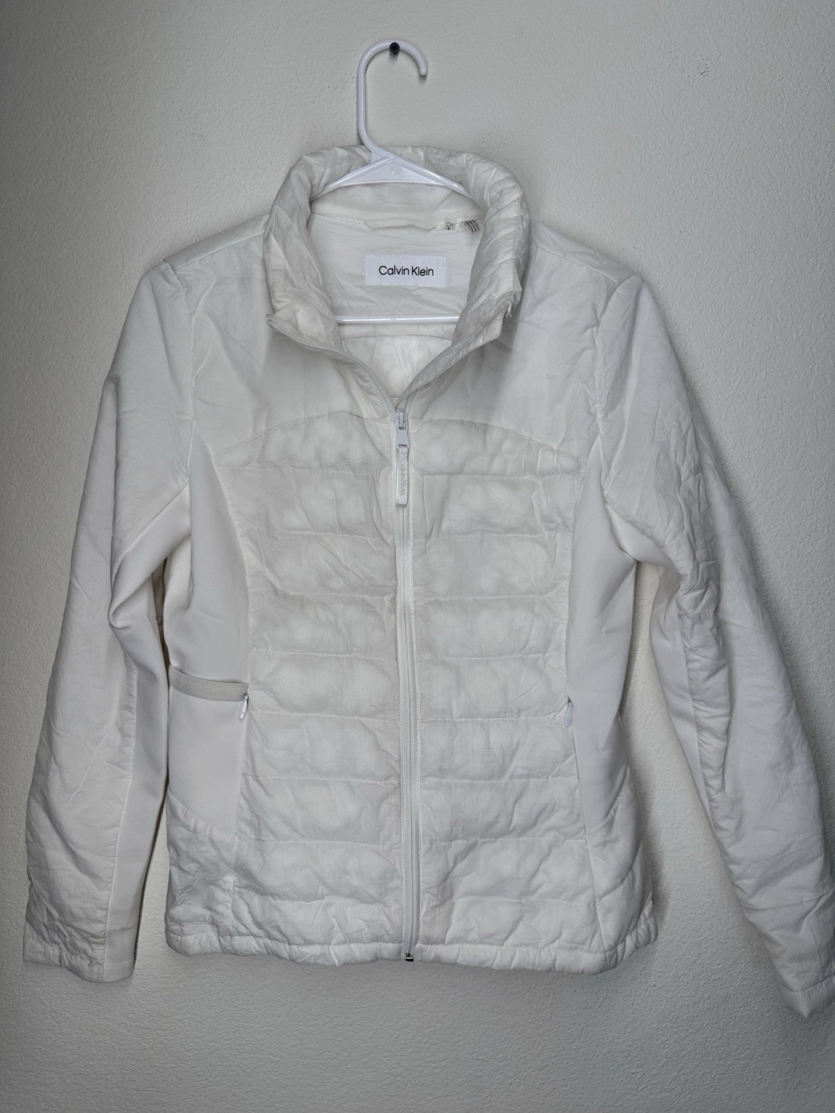 Calvin Klein Women’s White Quilted Hybrid Puffer Jacket