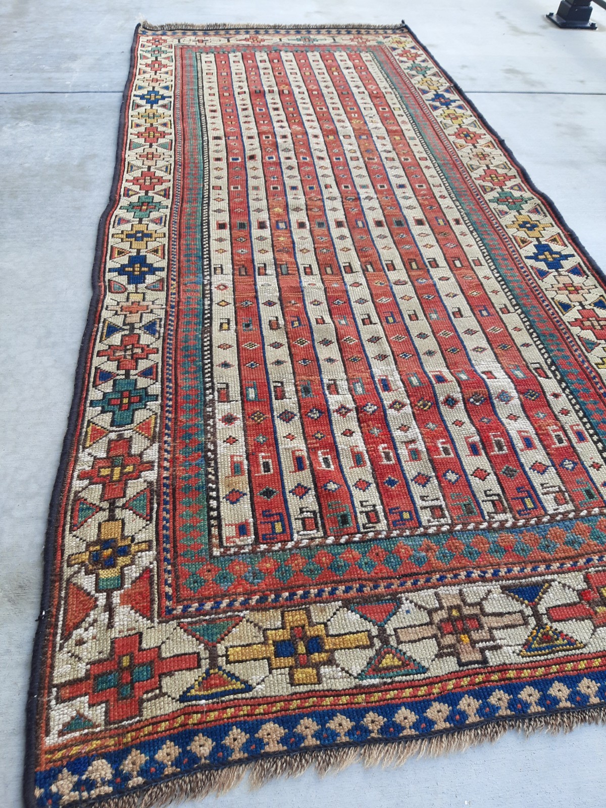 Antique Handmade 3\'x7\' Carpet \