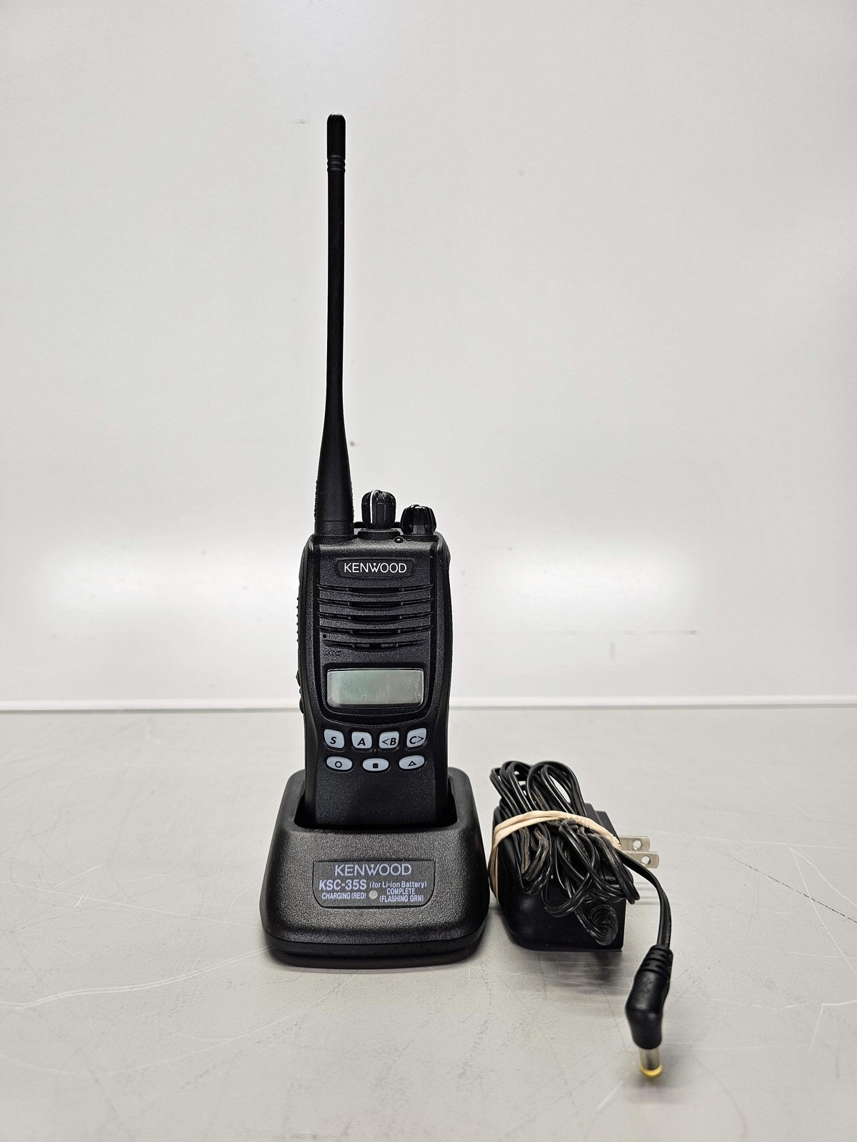 Kenwood Portable TK-2312 VHF 136-174 Mhz 128ch 5W