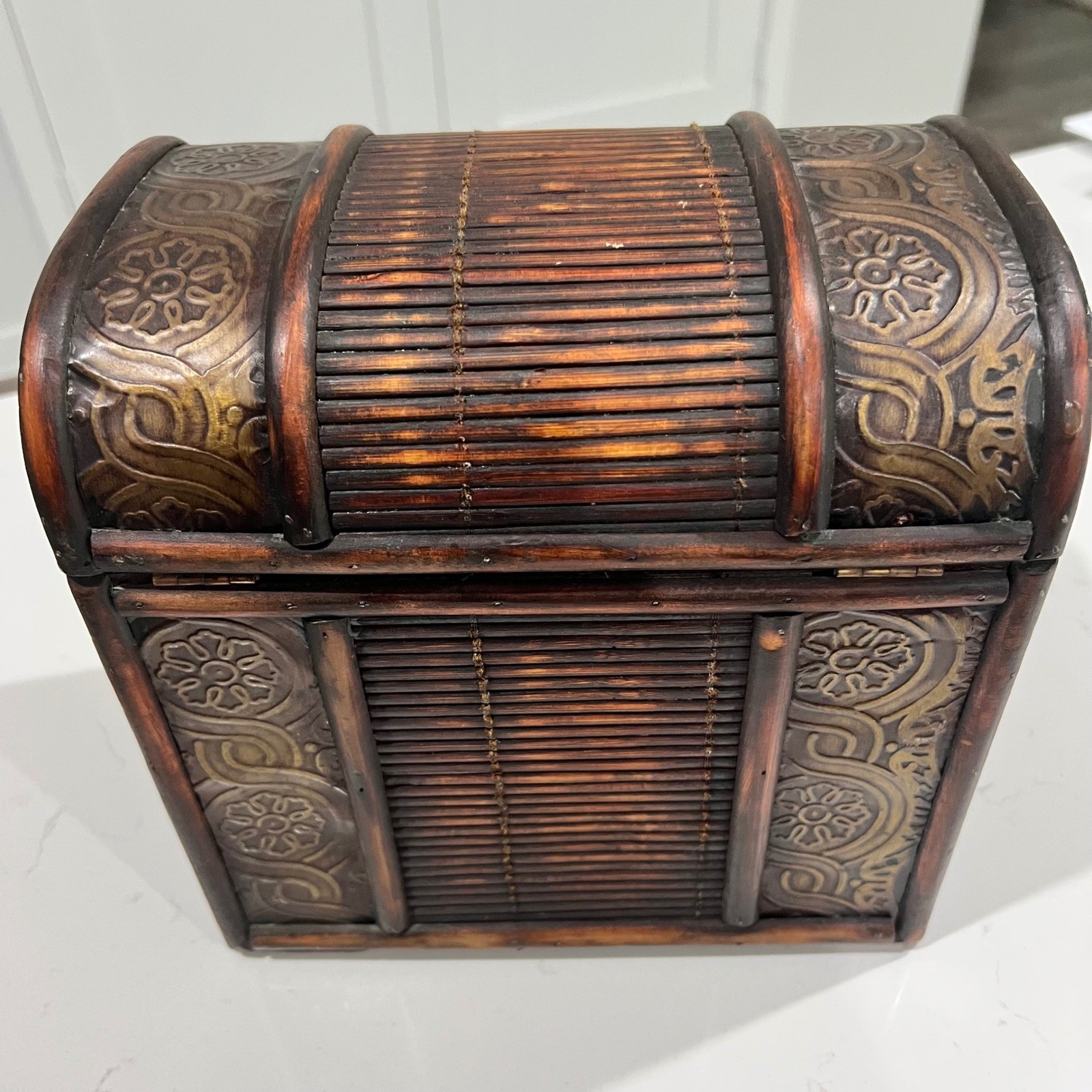 VTG Wooden Treasure Chest Bamboo Slats Embossed Floral Jewelry Box Latch - RARE