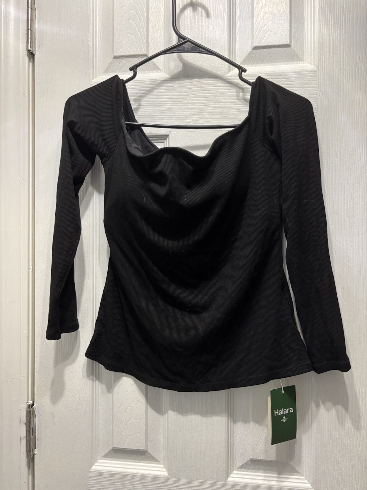 Halara Women’s Medium Black Cowl Neck Long Sleeve Top Built In Bra NWT Halara Women’s Medium Black Cowl Neck Long Sleeve Top Built In Bra NWT