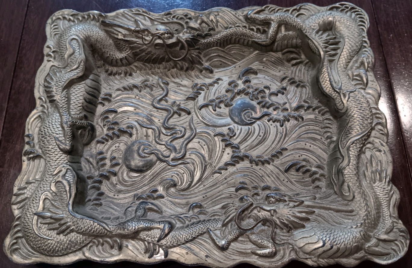 ANTIQUE JAPANESE MEIJI ANTIMONY METAL DRAGON TRAY ANTIQUE JAPANESE MEIJI ANTIMONY METAL DRAGON TRAY