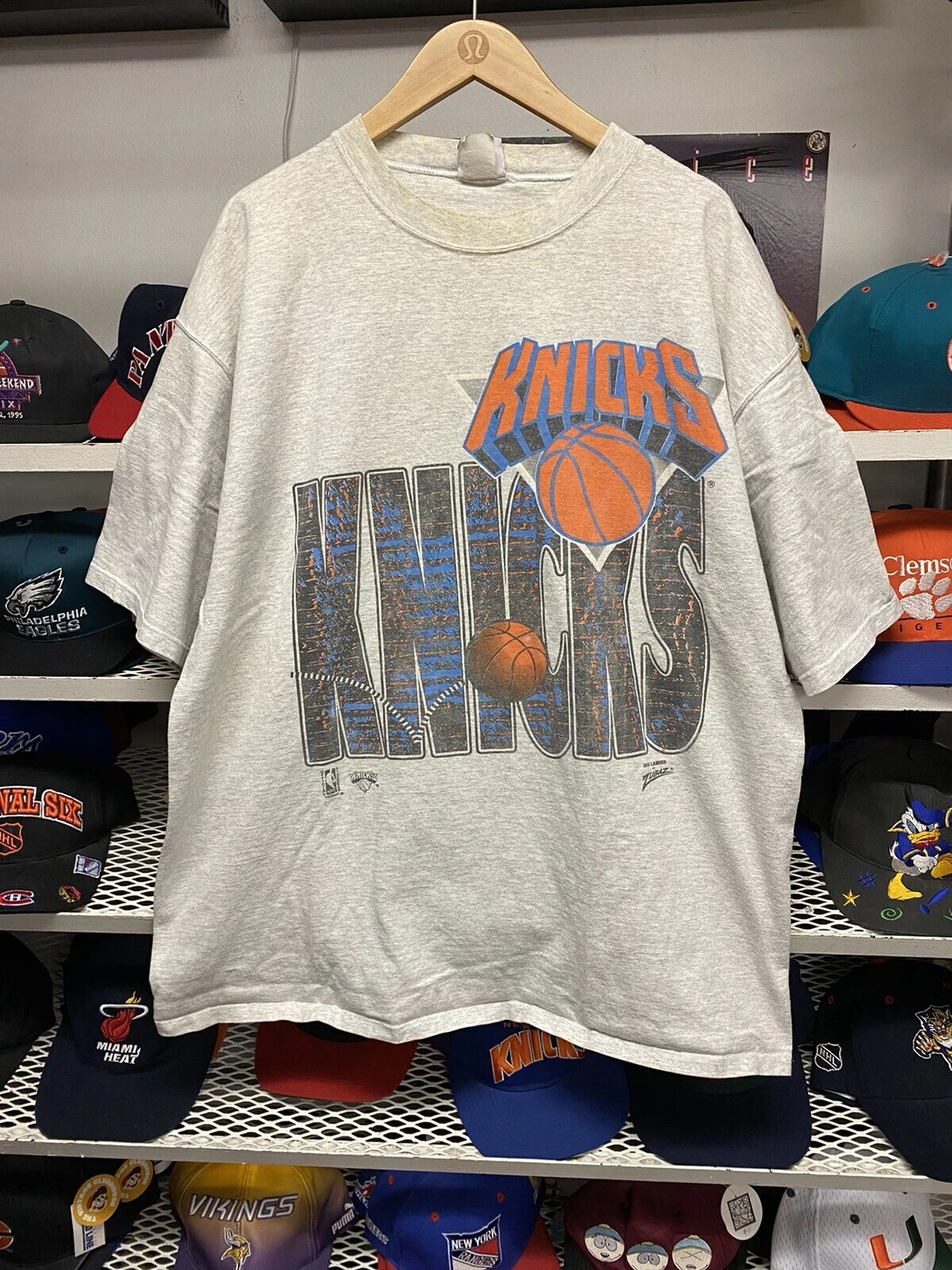 1990s New York Knicks T-Shirt Grey Reprint Unisex SHirt  AN49075