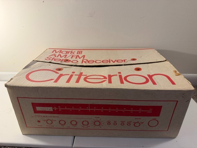 Vintage Criterion Mark III Stereo Receiver Wood Grain Faceplate AM/FM Tuner