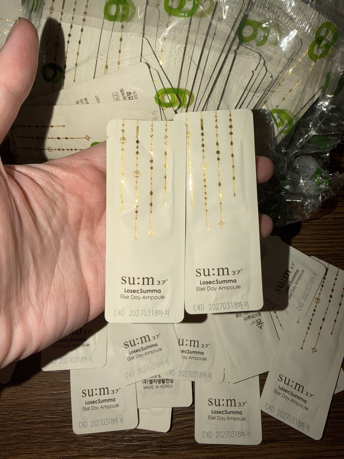 SU:M37 LosecSumma Elixir Day Ampoule 1ml x 60pcs SU:M37 LosecSumma Elixir Day Ampoule 1ml x 60pcs