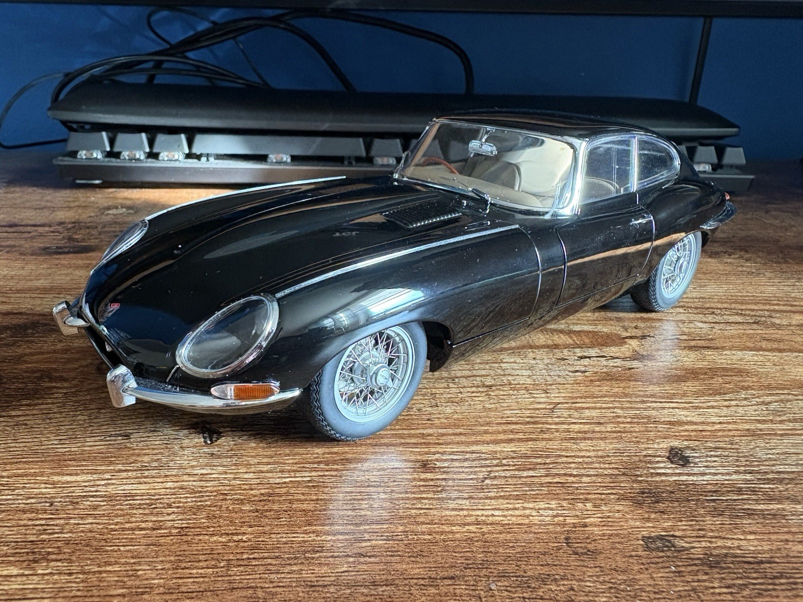 AutoArt 1/18 Jaguar E Type Series I 3.8 Black