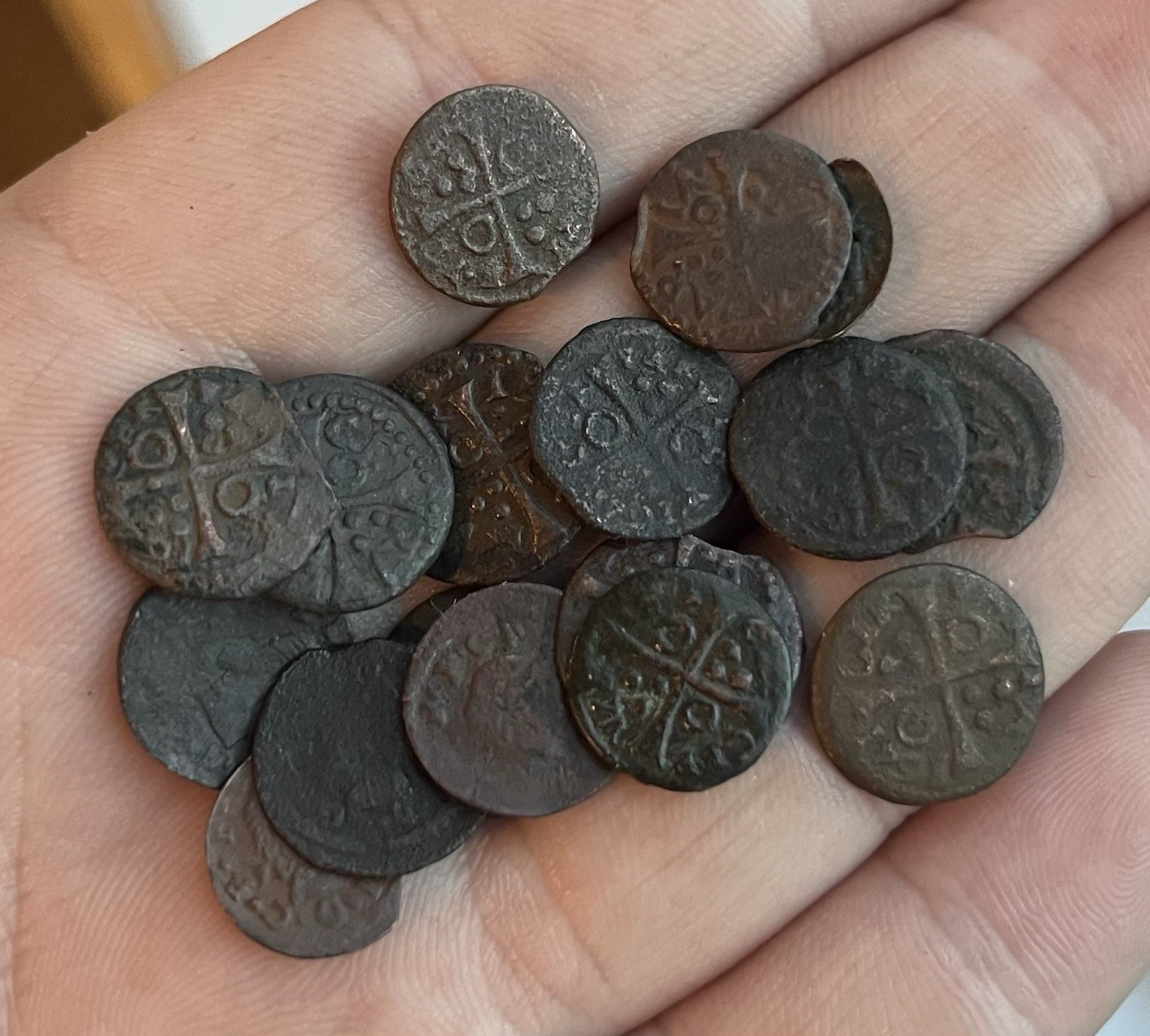 1600s 1 Dinero Spanish Colonial Old Coin Barcelona Mint Cross Crusaders VF 1 EA