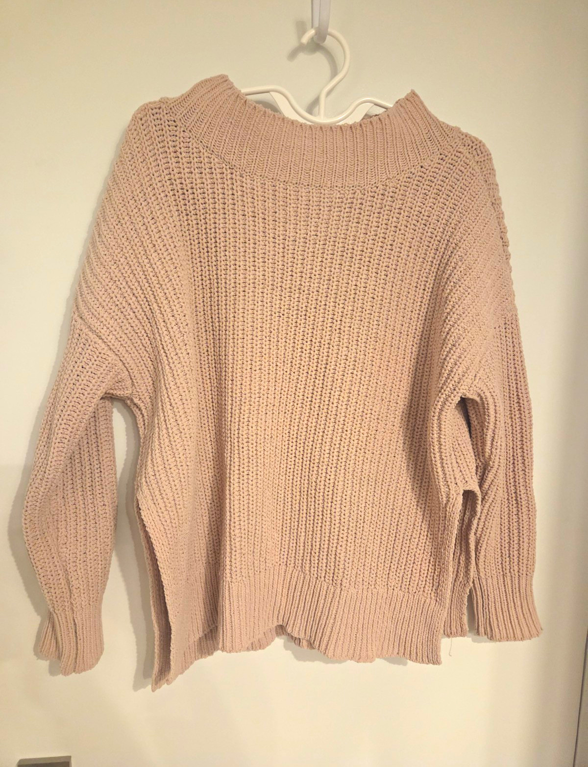 Aerie Women’s Size S Beige Chunky-Knit Cowl Neck Oversized Pullover Slits Aerie Women’s Size S Beige Chunky-Knit Cowl Neck Oversized Pullover Slits