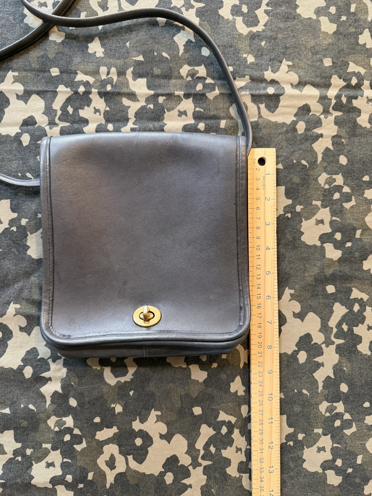 Vintage Coach Compact Pouch Bag Black Leather Brass Hardware Vintage Coach Compact Pouch Bag Black Leather Brass Hardware