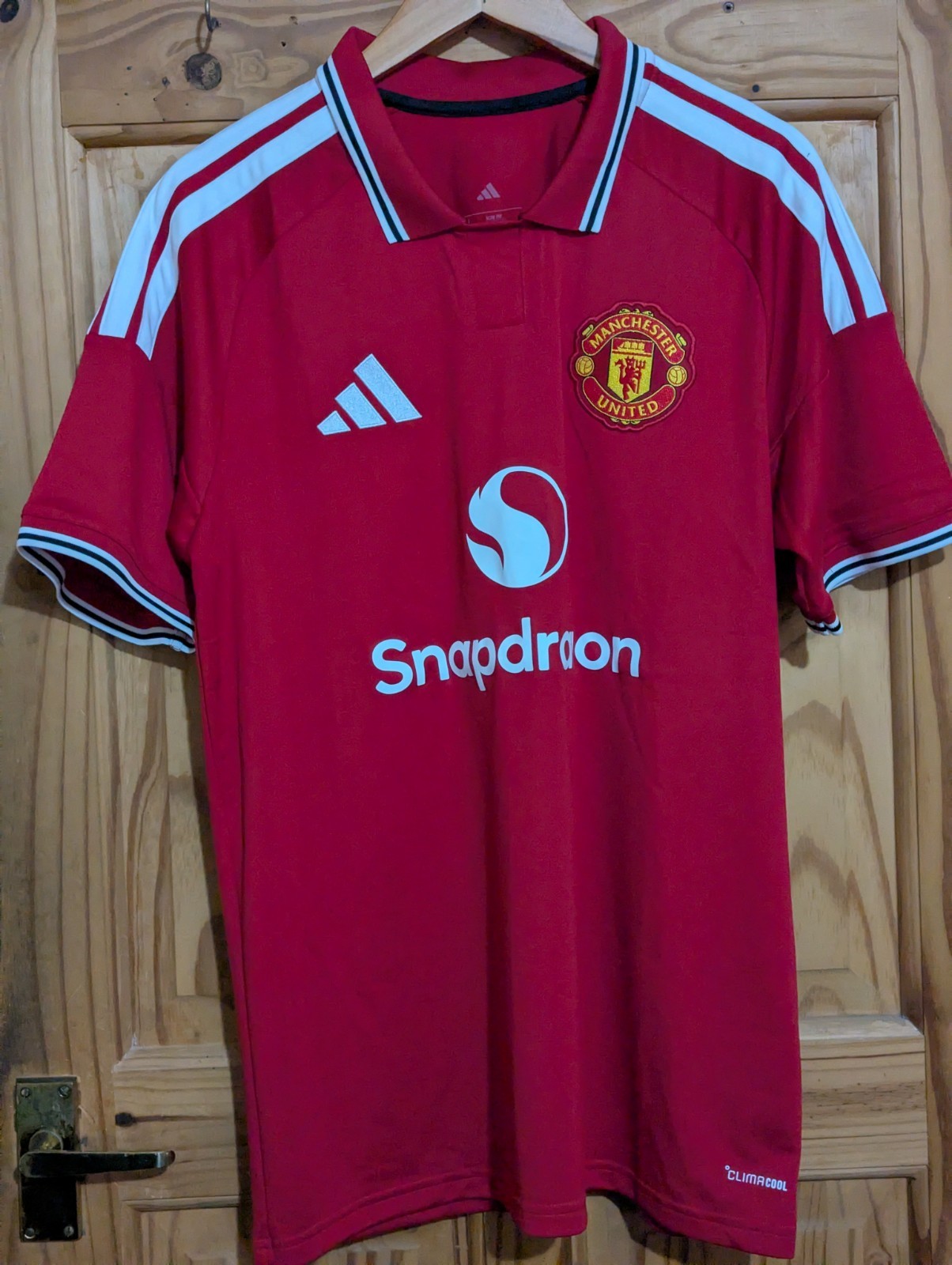 adidas Manchester United 26/27 Replica Shirt - Large - BNWT - pen mark see pics adidas Manchester United 26/27 Replica Shirt - Large - BNWT - pen mark see pics