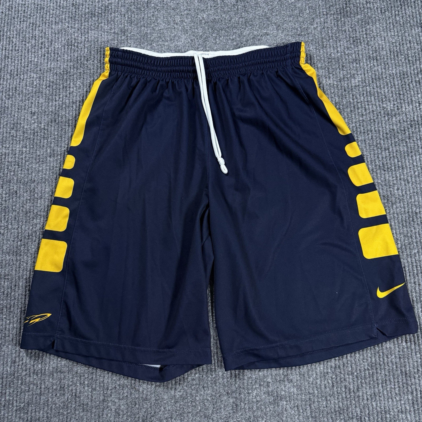 Nike University of Toledo Rockets Basketball Shorts Men\'s Lrg NCAA Ohio Rare UT Nike University of Toledo Rockets Basketball Shorts Men\'s Lrg NCAA Ohio Rare UT
