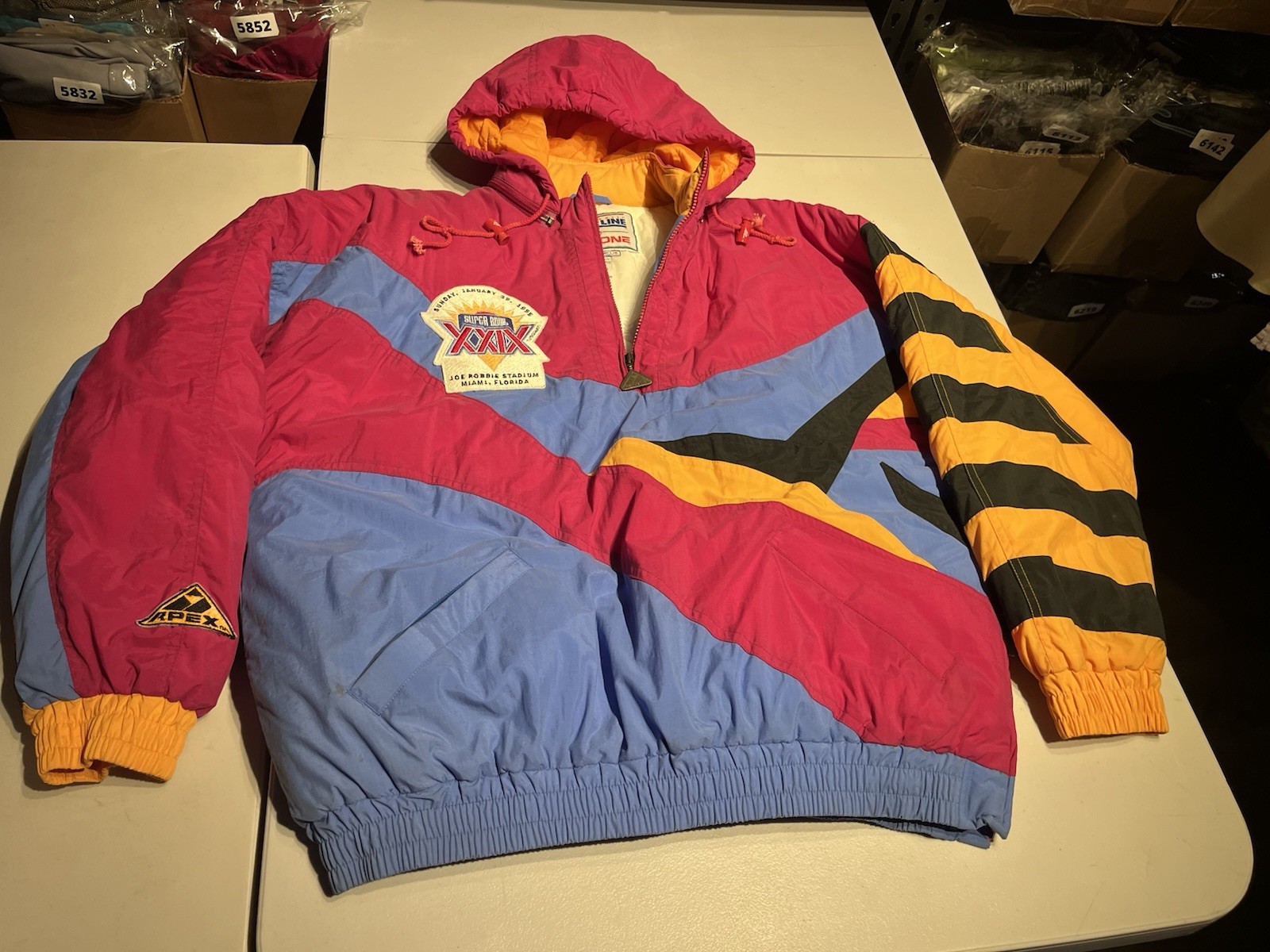Vintage 90’s Super Bowl Jacket Logo Tiger Stripe NFL Pro Line Apex One 1995