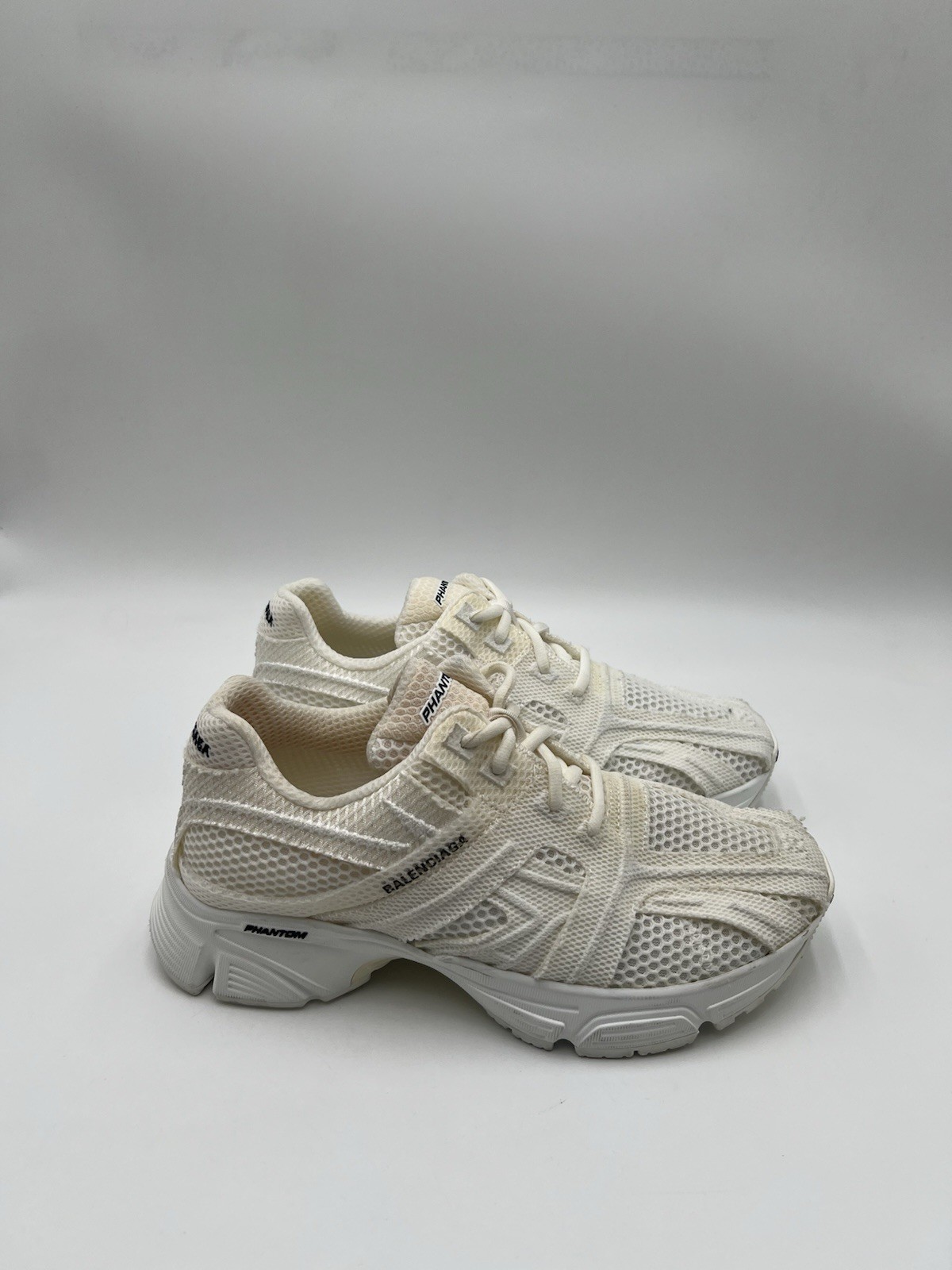 Women’s Balenciaga Phantom White Mesh sneakers debossed Toe Size 9 Women’s Balenciaga Phantom White Mesh sneakers debossed Toe Size 9