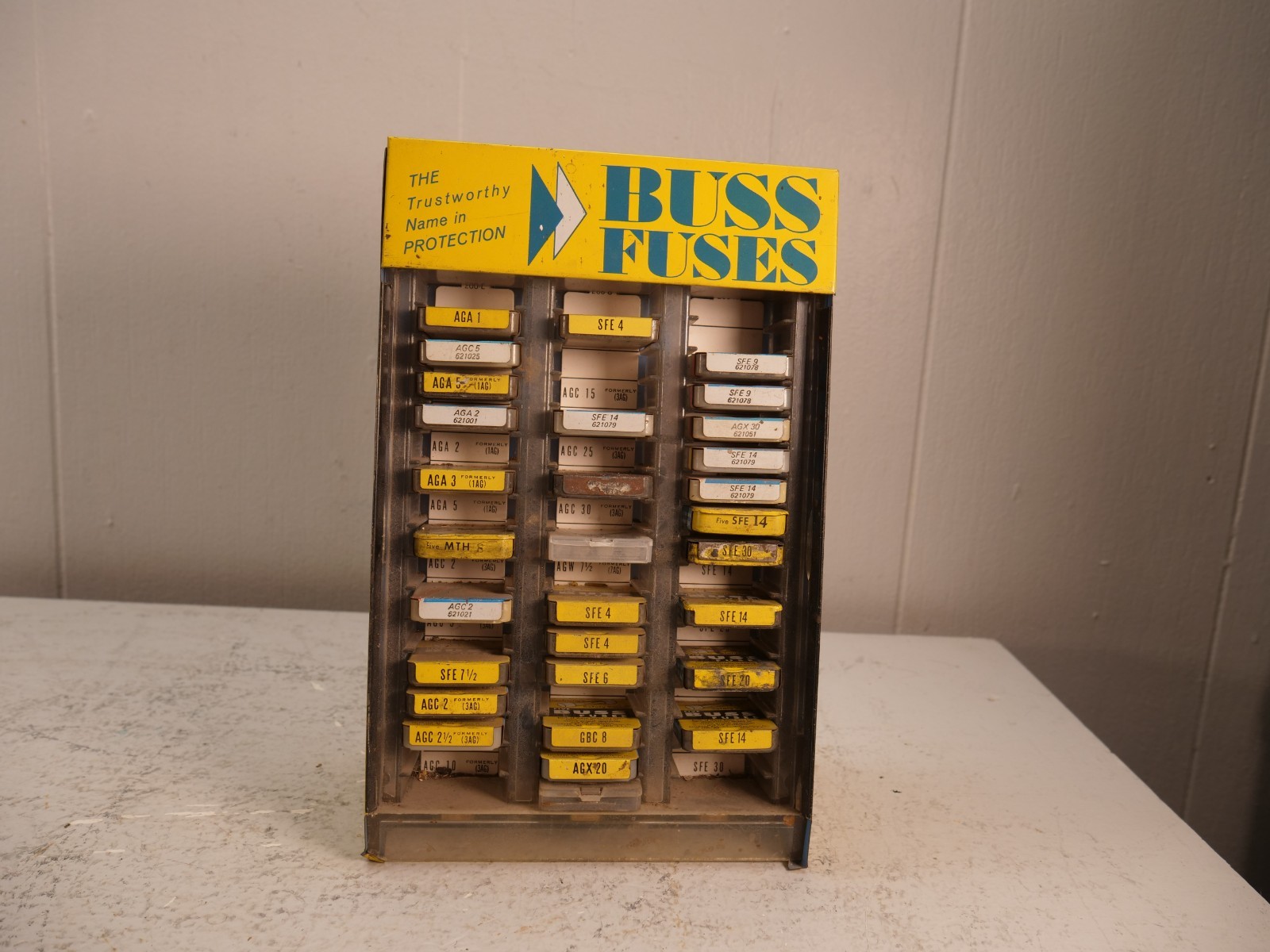 Vintage Buss Glass Tube Fuses Advertising Store Display Gas Station 