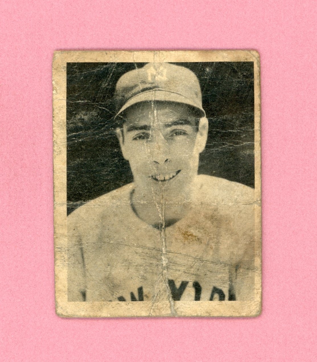 1939 Play Ball #26 Joe DiMaggio New York Yankees Rookie Baseball Card Low Grade