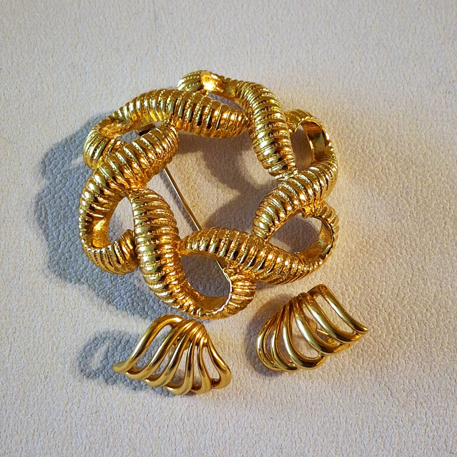 Vintage Signed Monet Cordelia Brooch and Earring Set Gold Tone Vintage Signed Monet Cordelia Brooch and Earring Set Gold Tone