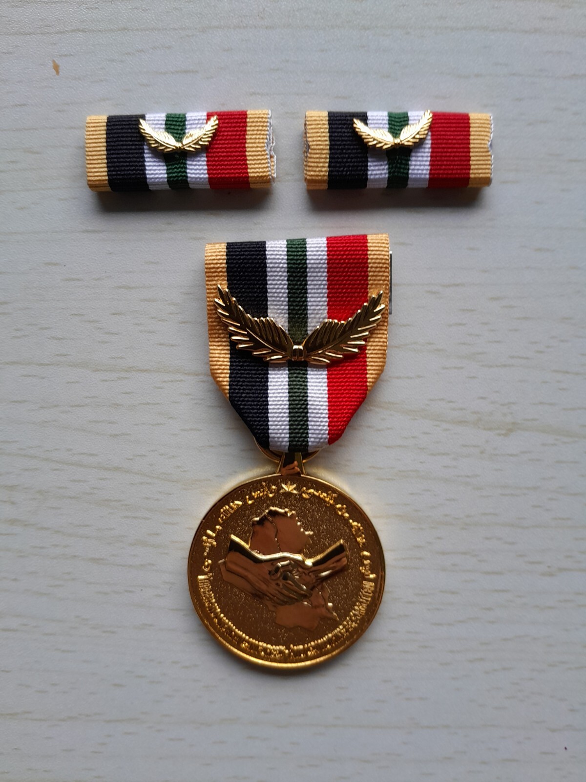 IRAQ COMMITMENT MEDAL WITH TWO SERVICE RIBBONS (MILITARY VERSION) IRAQ COMMITMENT MEDAL WITH TWO SERVICE RIBBONS (MILITARY VERSION)