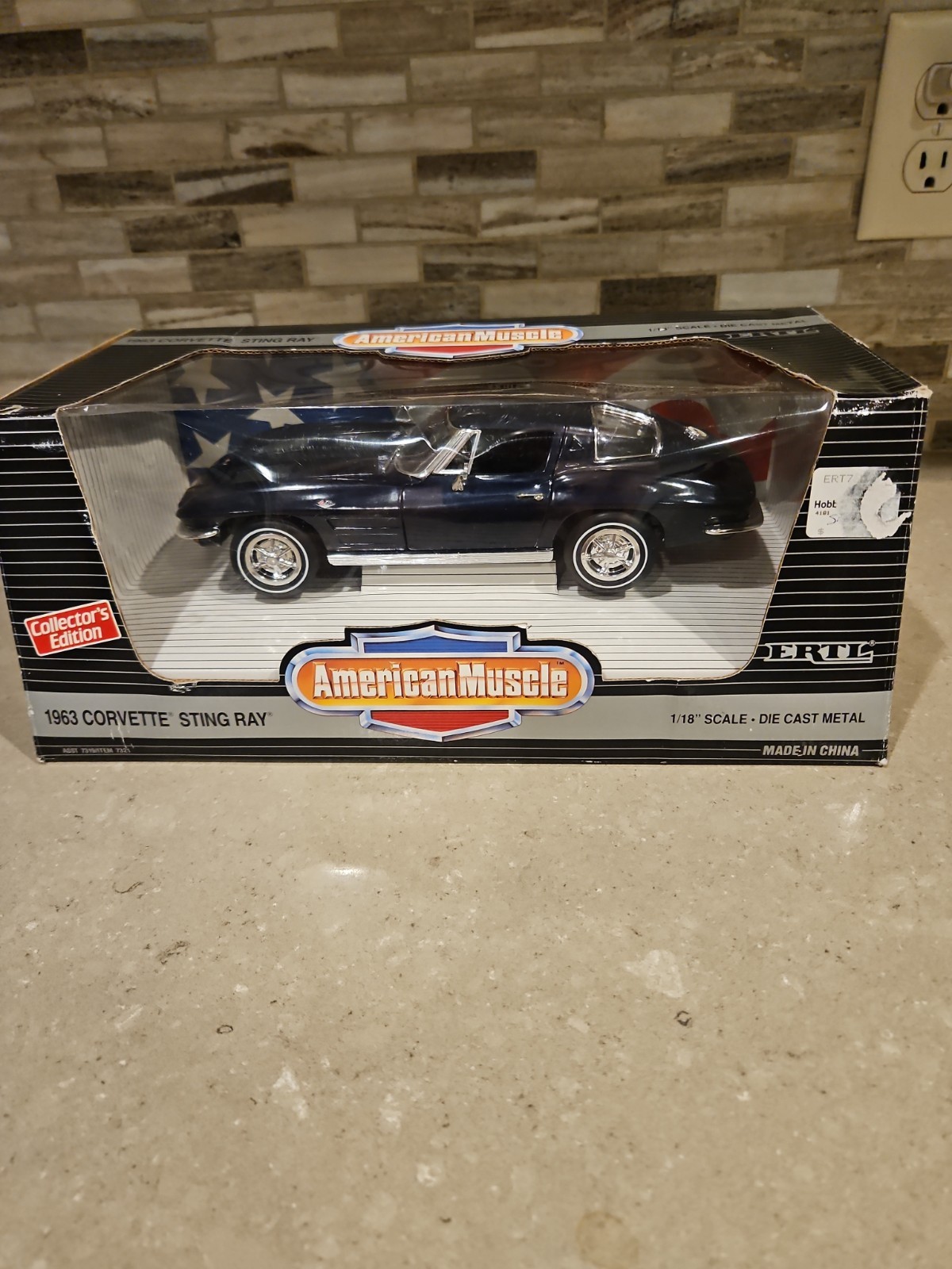 ERTL American Muscle 1963 Corvette Sting Ray Split Window Daytona Blue 1:18 EUC