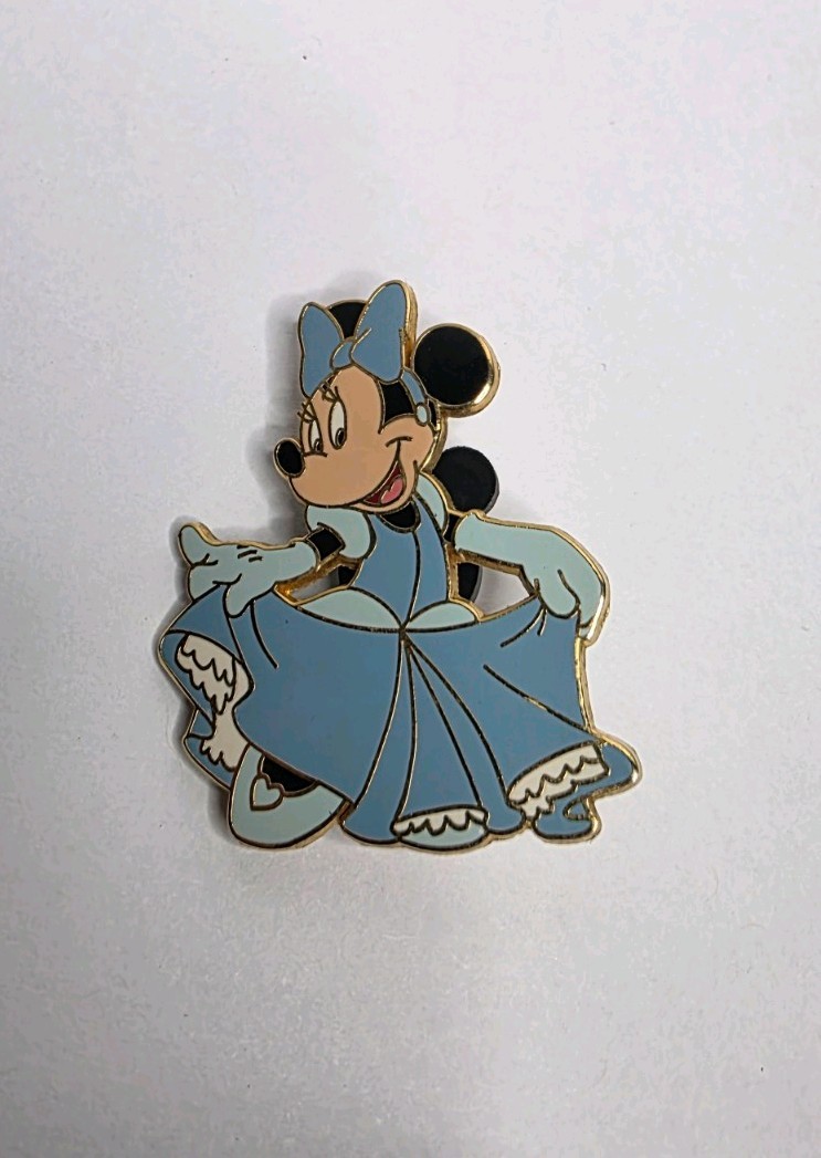 2003 Disney Minnie Mouse Dressed as Cinderella Pin 2003 Disney Minnie Mouse Dressed as Cinderella Pin