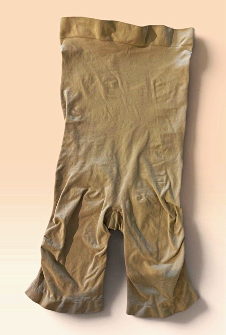 SKIMS Seamless High-Waisted Firm Shapewear Shorts Beige 2XL Mid-Thigh SKIMS Seamless High-Waisted Firm Shapewear Shorts Beige 2XL Mid-Thigh