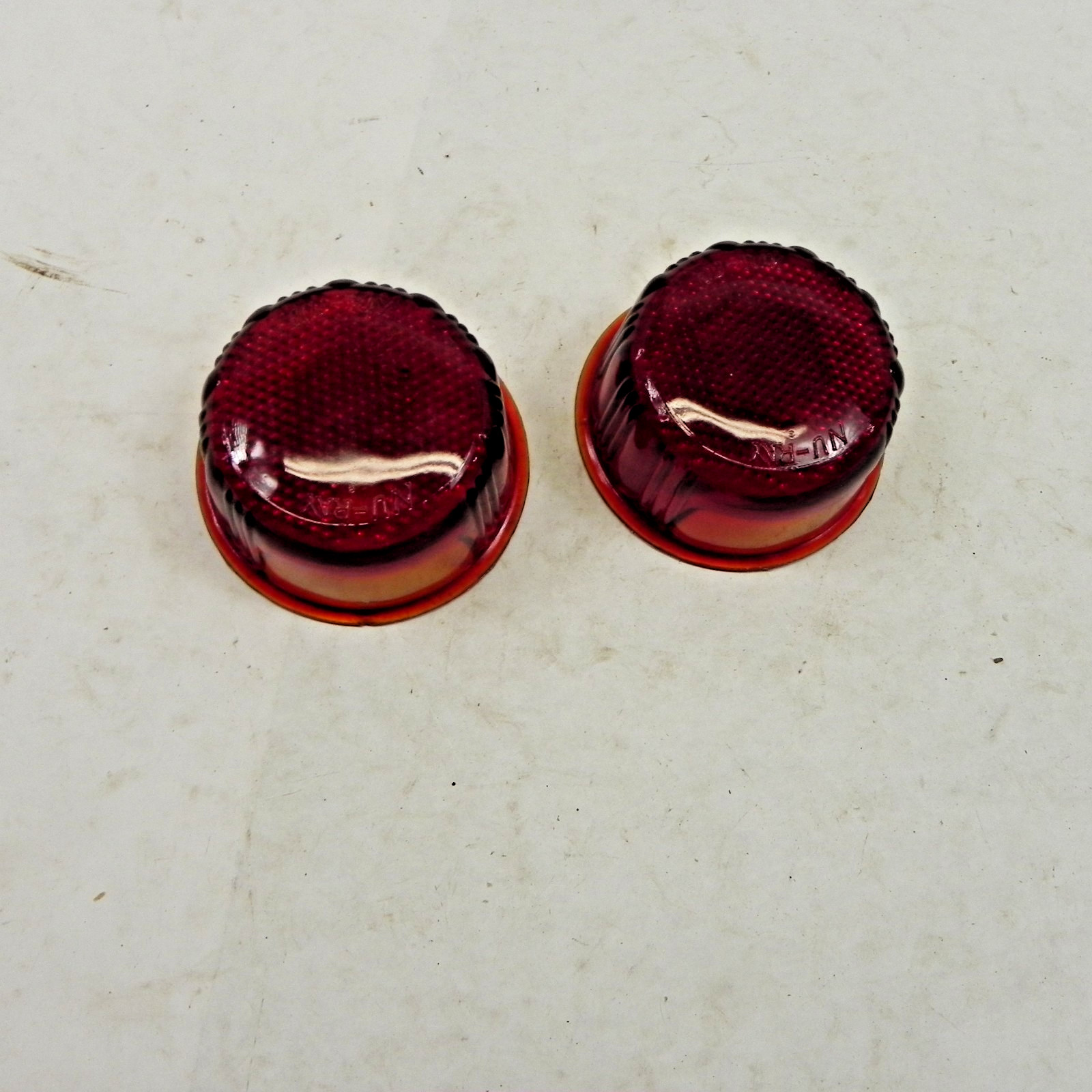 VTG NOS PAIR NU-RAY TRAILER MOTORCYCLE TAIL LIGHT LICENSE LIGHT LENSES 4-1/8 OD