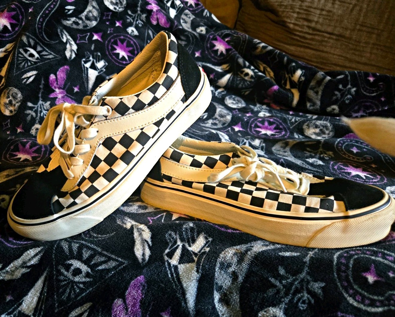 VANS Old Skool Black/White Checker Low Top Suede Lace-Up Sneakers VANS Old Skool Black/White Checker Low Top Suede Lace-Up Sneakers