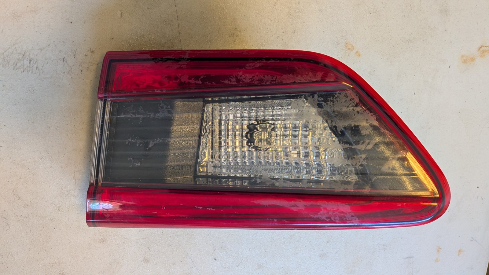 OEM 2015-2019 Subaru Outback Right Inner Tail Light Liftgate Lamp 84912AL07A