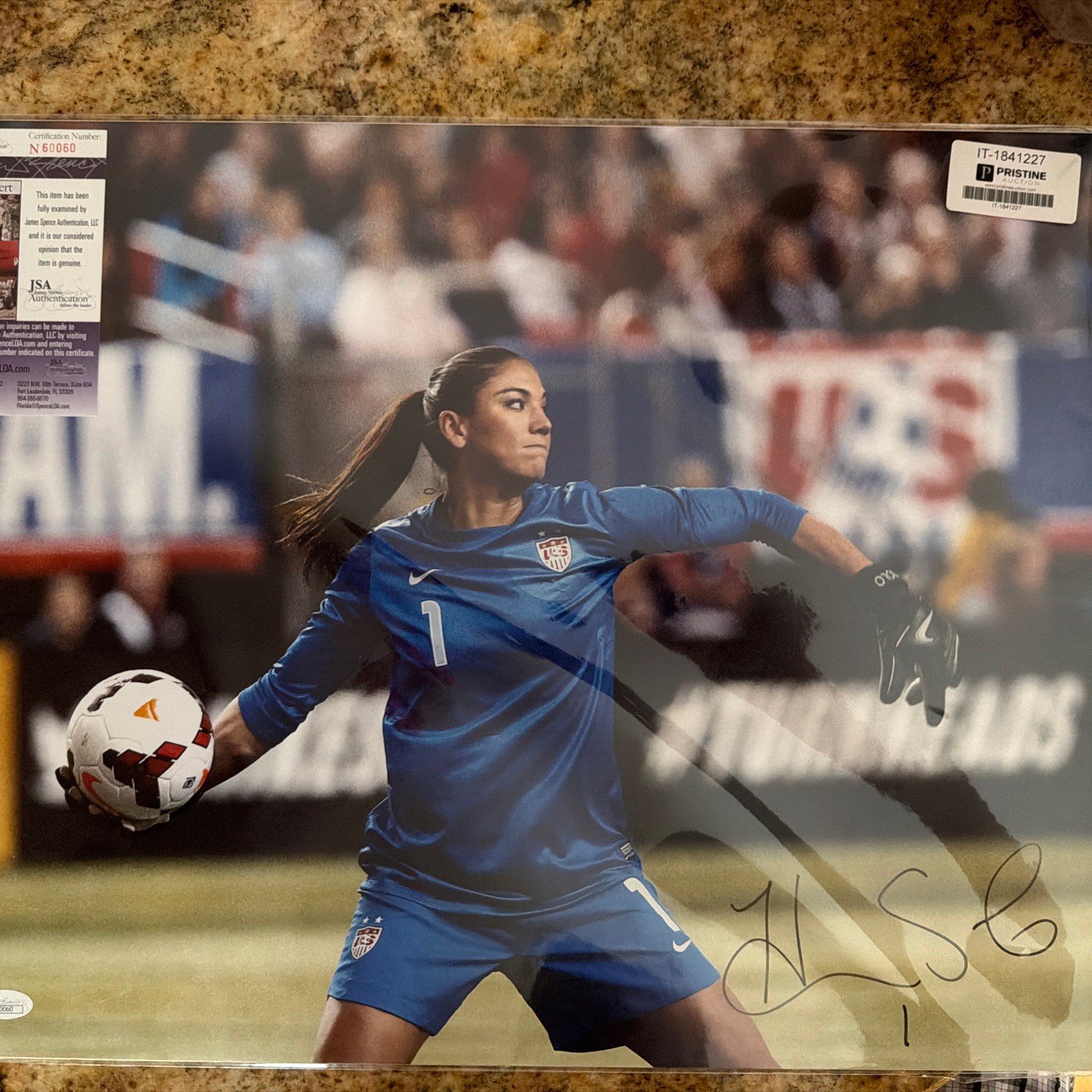 Hope Solo Team USA Womens Soccer Signed & Framed 16x20 JSA COA/Holo Hope Solo Team USA Womens Soccer Signed & Framed 16x20 JSA COA/Holo