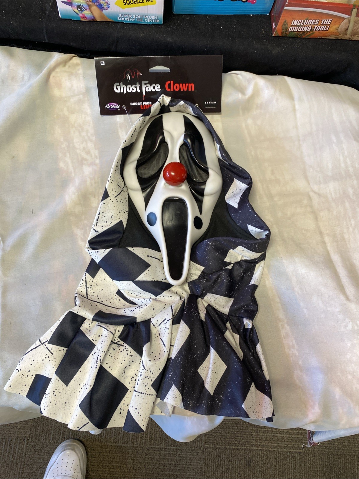 Halloween Mask Scream GHOST FACE CLOWN. Adult Mask. New Official. Unique.
