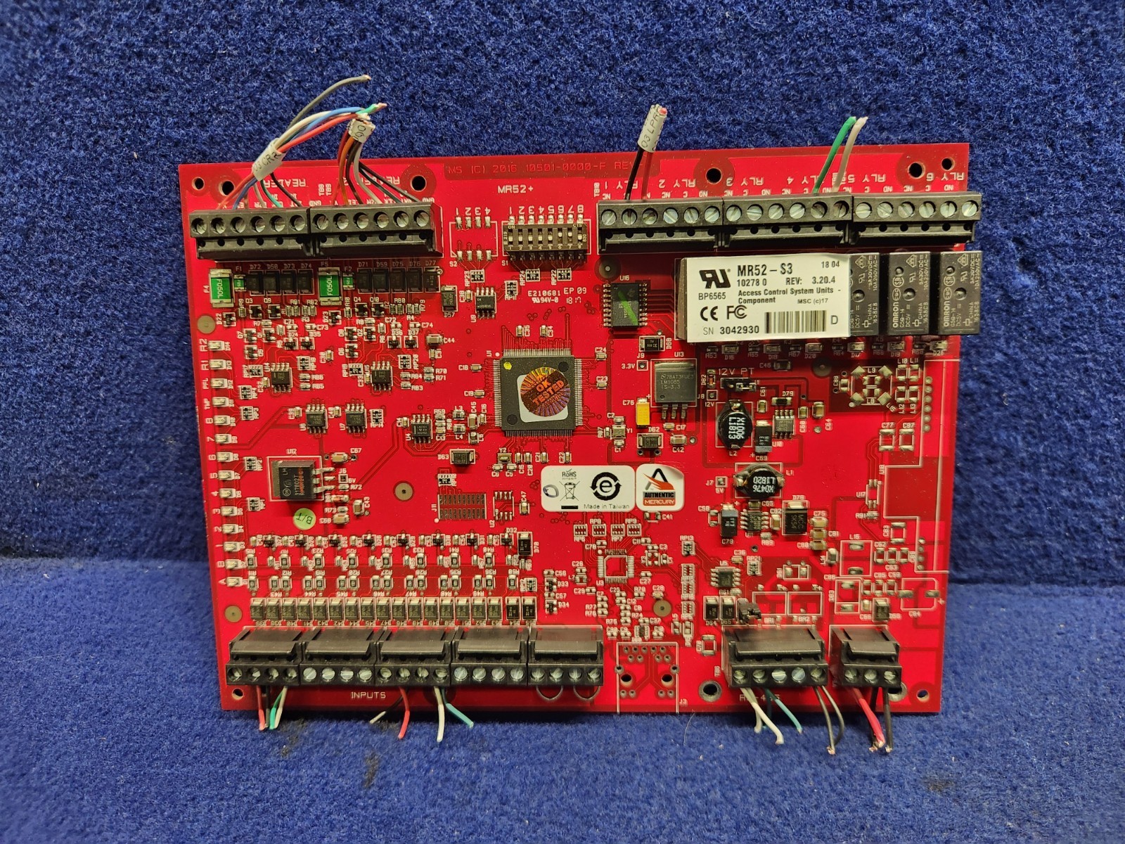 Mercury Security MR52-S3 Series 3 Dual Card Reader Interface Panel Mercury Security MR52-S3 Series 3 Dual Card Reader Interface Panel