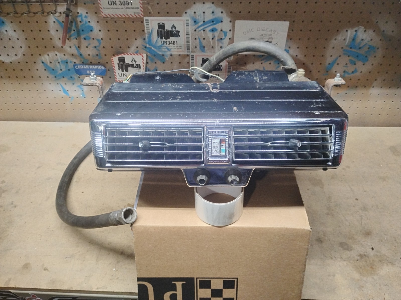 1964 1965 Ford Thunderbird / Mustang Vintage Mark IV Underdash Air Conditioner 1964 1965 Ford Thunderbird / Mustang Vintage Mark IV Underdash Air Conditioner