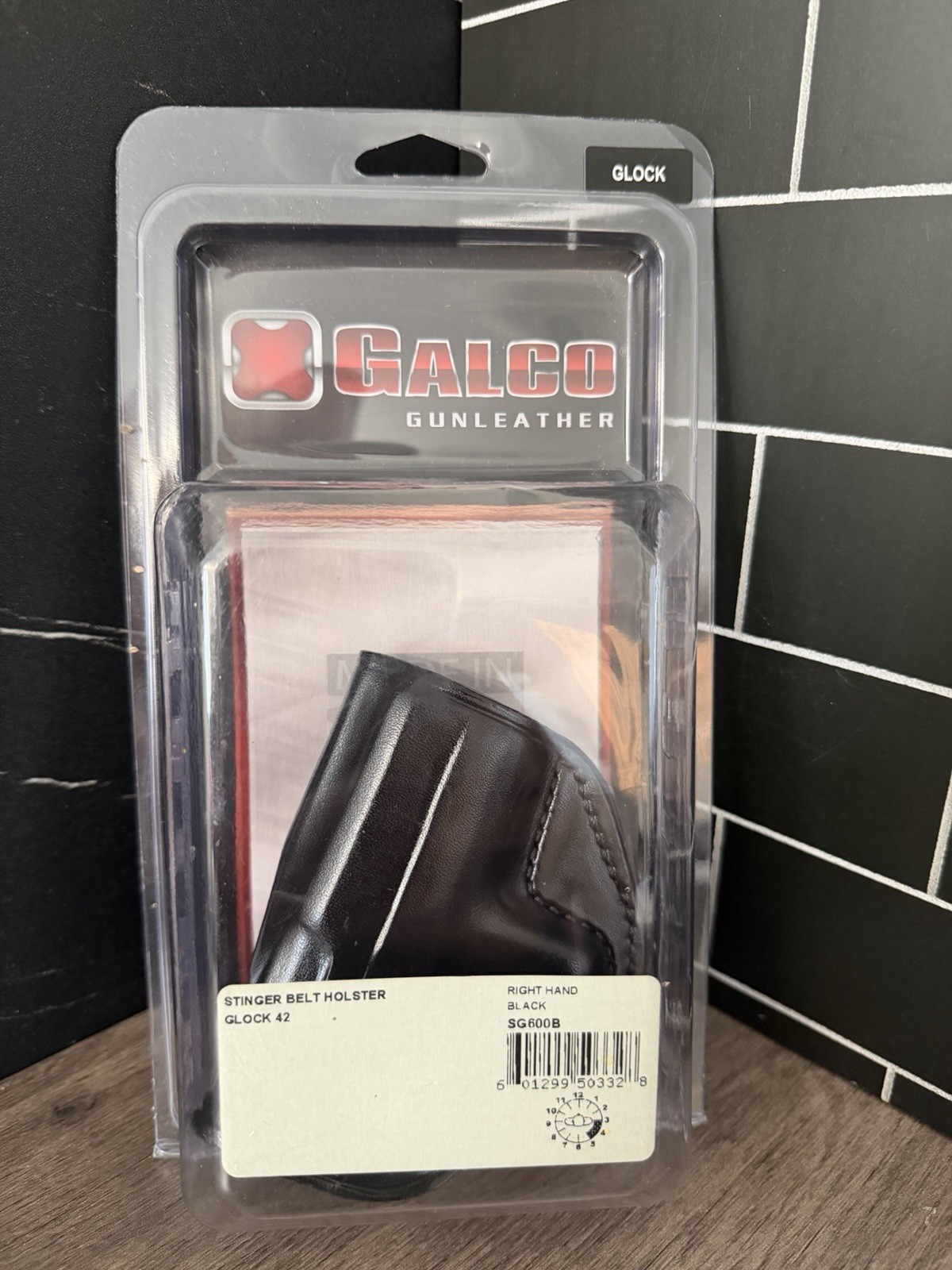 Galco Stinger SG600B Leather Belt Holster 42 Black, Right Hand