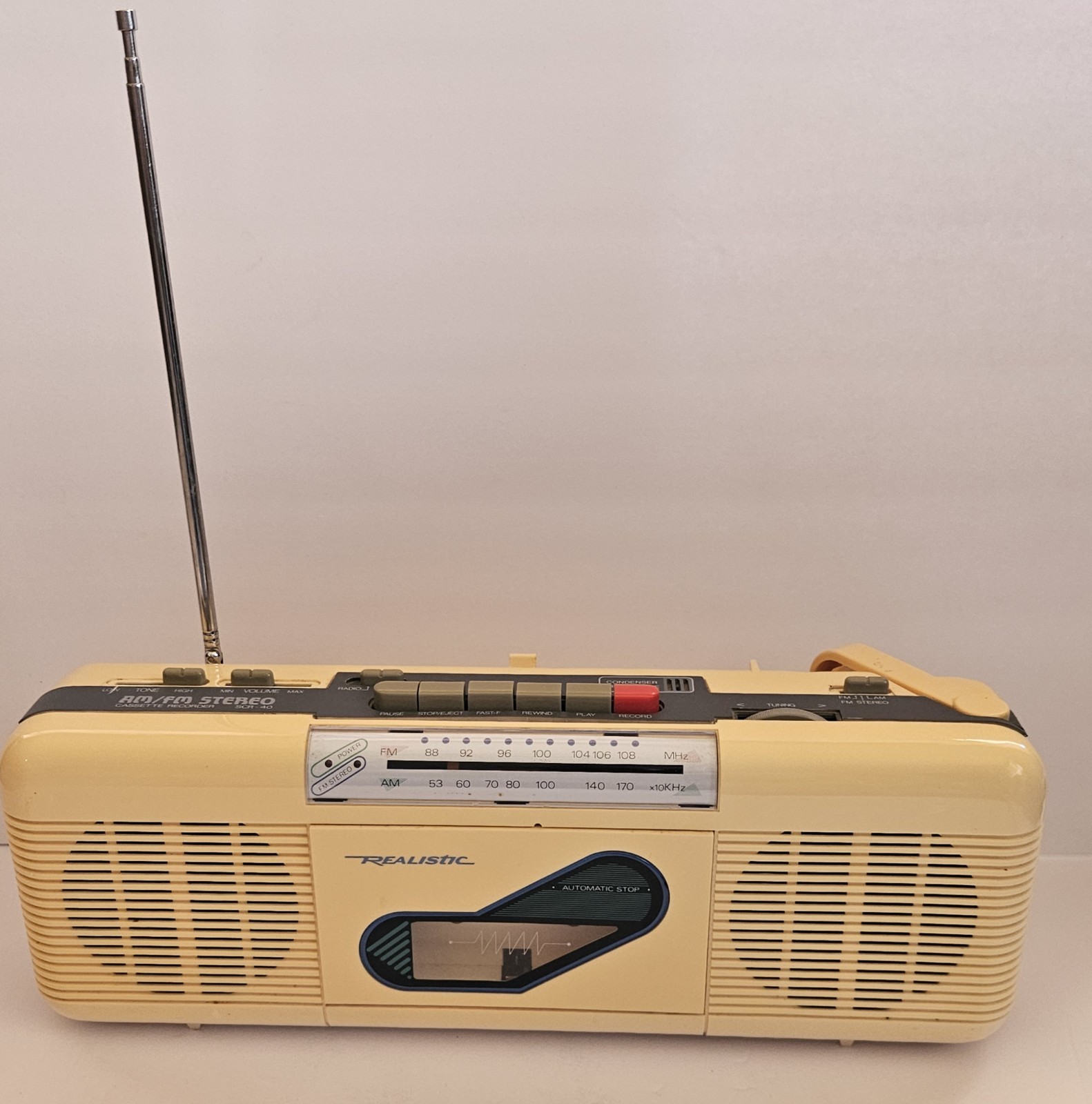 Vintage Realistic SCR-40 Boombox AM/FM Cassette Player Stereo 1980s *Works* Vintage Realistic SCR-40 Boombox AM/FM Cassette Player Stereo 1980s *Works*