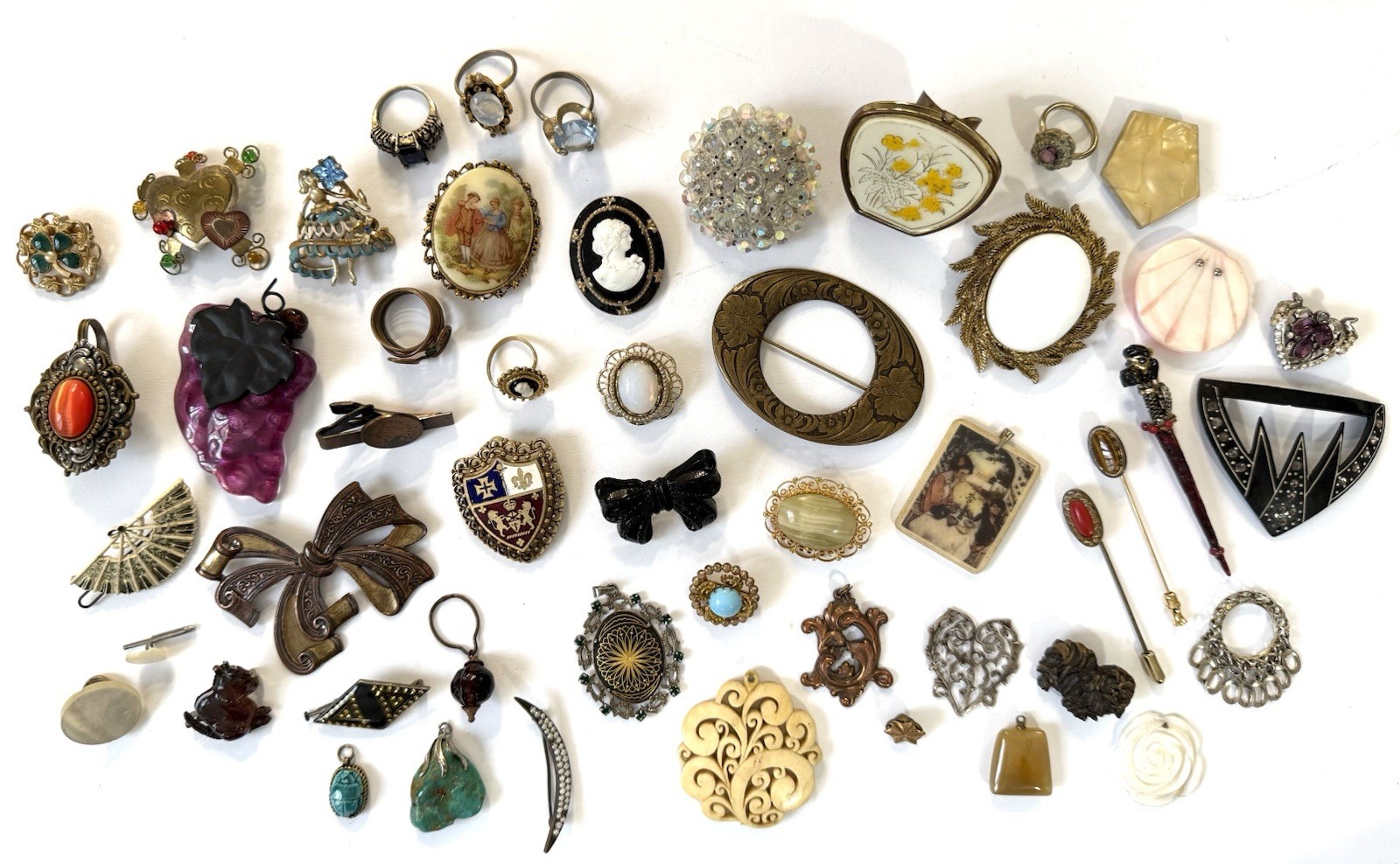 50 Pc VINTAGE 1920s - 1950s Antique Pins Brooches Pendants Rings Jewelry Lot