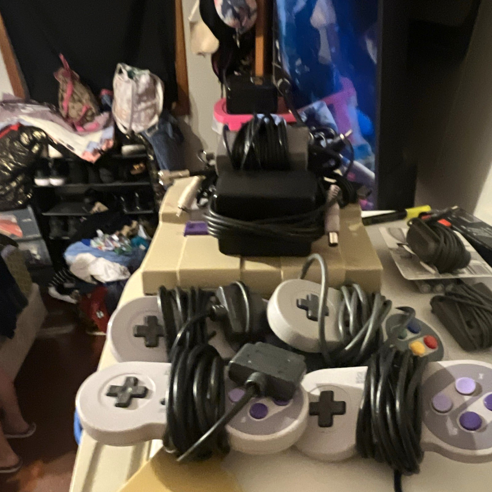 Nintendo SNES Super Nintendo Console Bundle w/ 4 OEM Controllers, RCA Cables Nintendo SNES Super Nintendo Console Bundle w/ 4 OEM Controllers, RCA Cables
