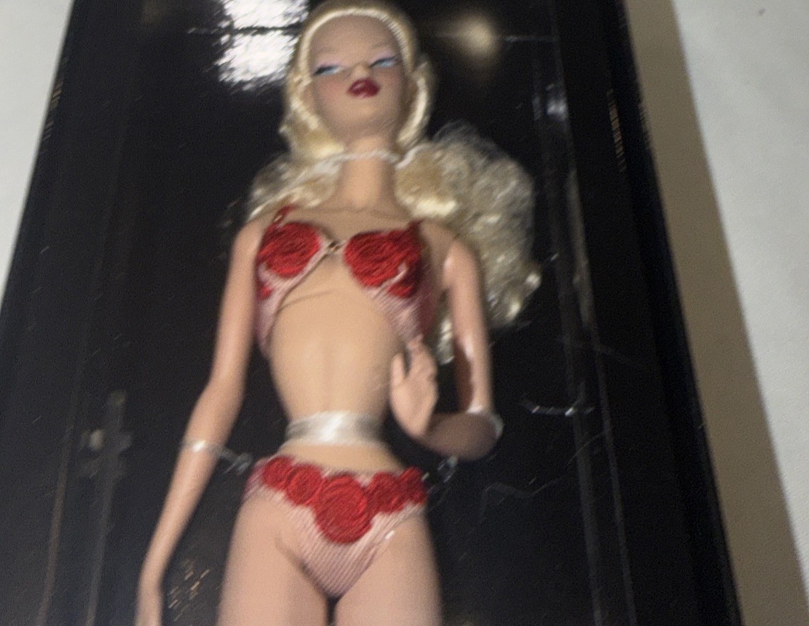 Eve Kitten “La Dolce Doll” Fashion Royalty By Jason Wu NRFB Eve Kitten “La Dolce Doll” Fashion Royalty By Jason Wu NRFB